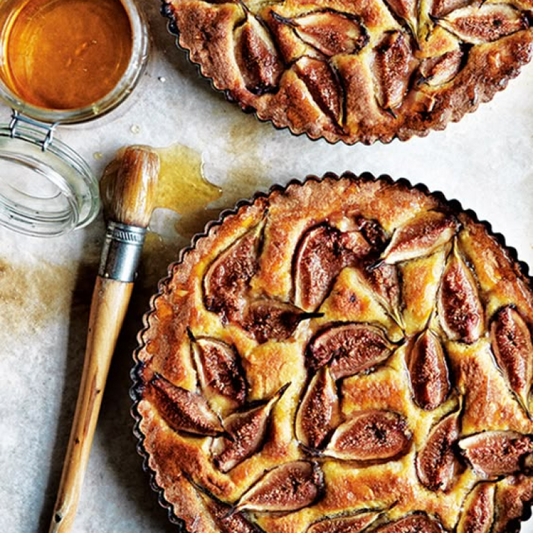 fig, honey and almond tart